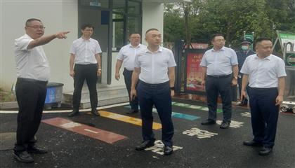 遂寧興業(yè)集團(tuán)召開“問題大排查、作風(fēng)大整治、工作大提升”專項(xiàng)行動(dòng)現(xiàn)場推進(jìn)會(huì)